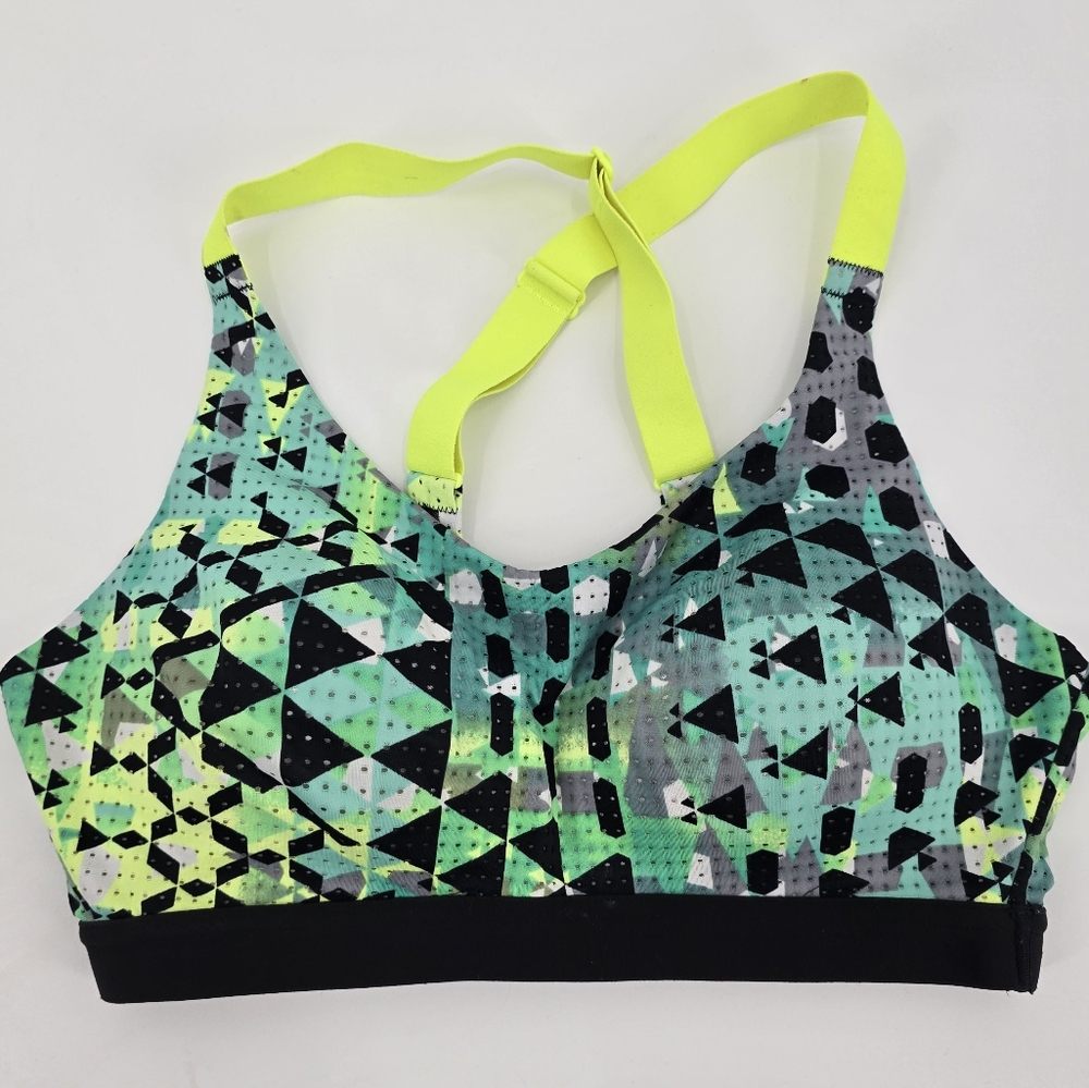 Victorias Secret Lightweight Sports Bra Size 32C